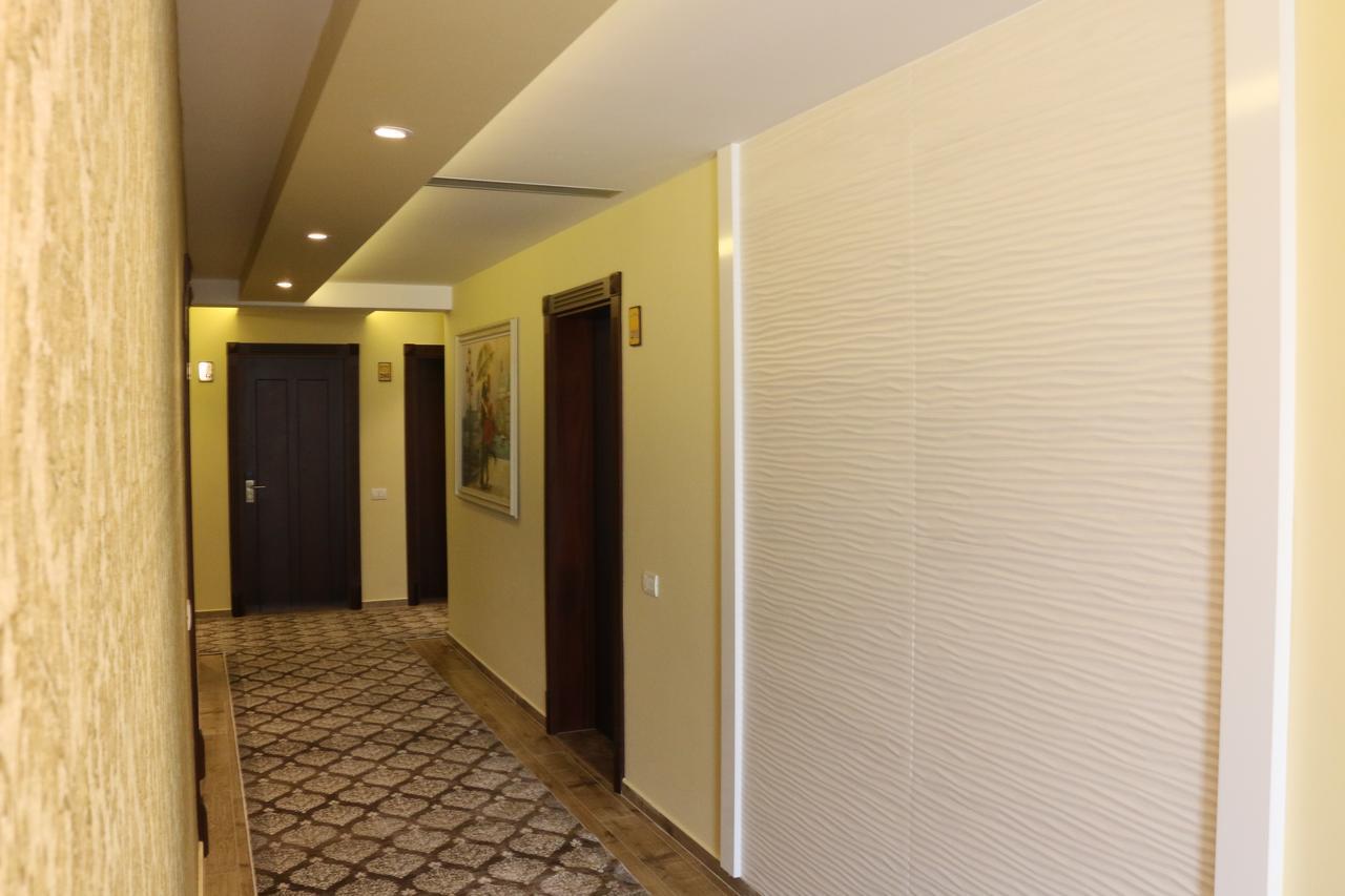 Hotel Admiral Prizren Buitenkant foto