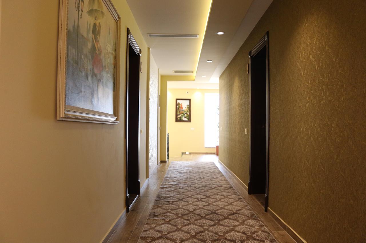 Hotel Admiral Prizren Buitenkant foto