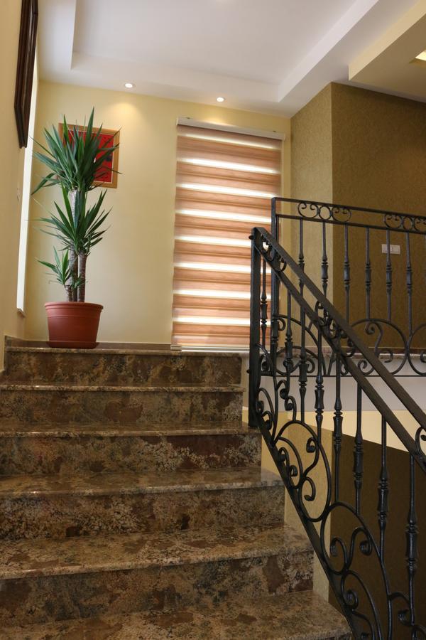 Hotel Admiral Prizren Buitenkant foto