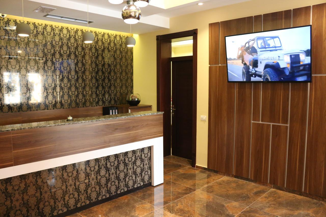 Hotel Admiral Prizren Buitenkant foto