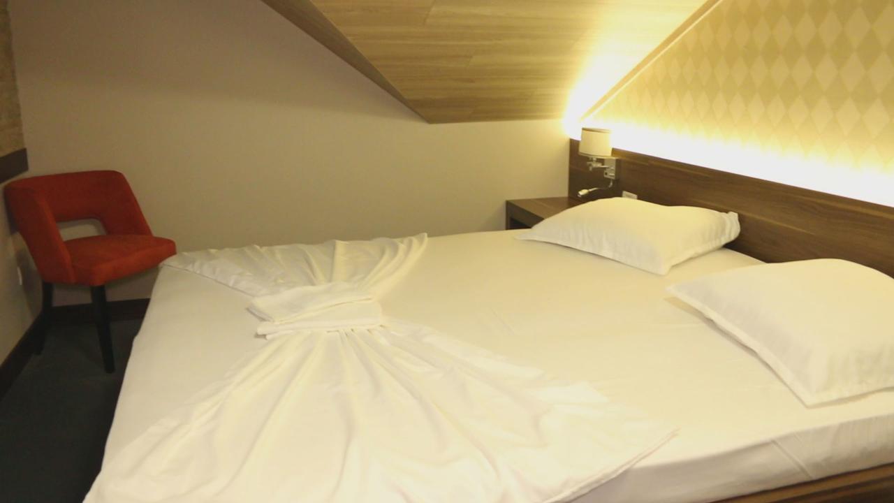 Hotel Admiral Prizren Buitenkant foto
